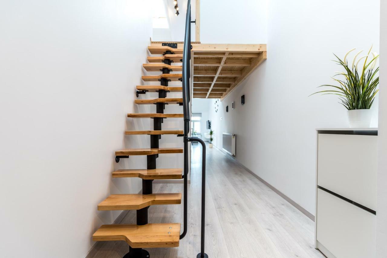 شقة Panorama Twin Loft Superior بوزنان المظهر الخارجي الصورة
